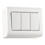 Caixa de Sobrepor com 3 Interruptores Simples 10 A 250 V Tramontina Lizflex Branca – Ref. 57304021 - Miniatura