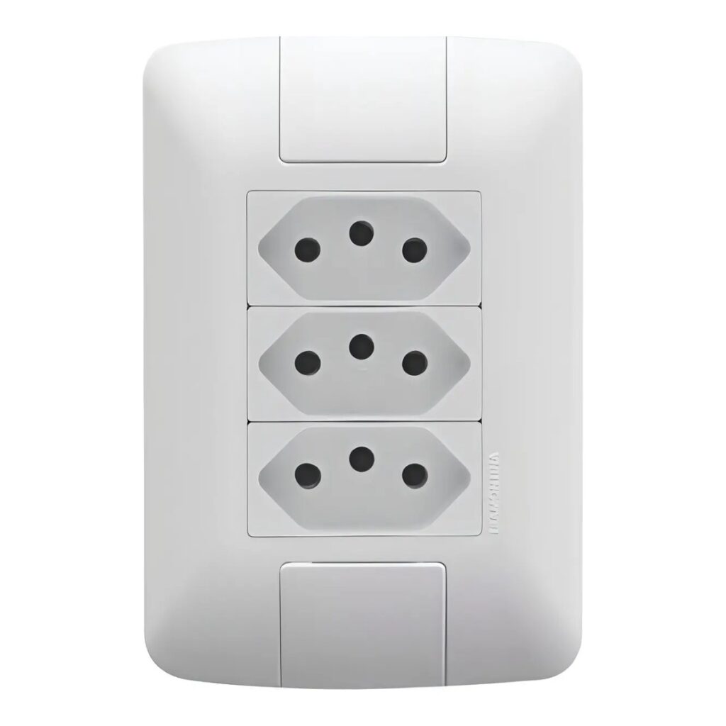 Conjunto 4×2 com 3 Tomadas 2P+T 10 A Tramontina Aria 250 V Branco – Ref. 57241076